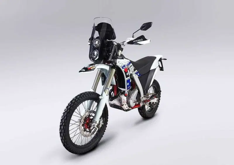 AJP PR7 650 Adventure PR7 650 Adventure (2025 - 26) (4)