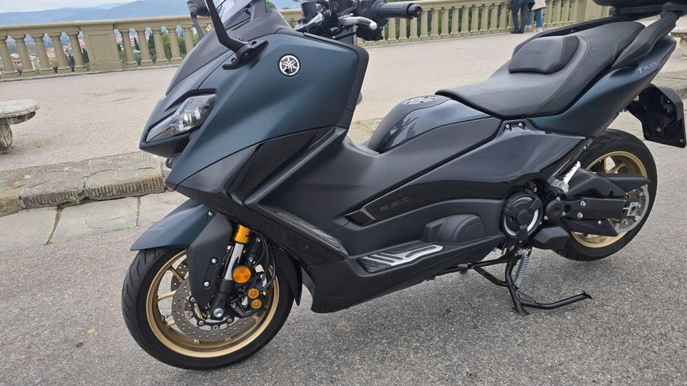 Yamaha T-Max 560 (2022 - 24) (4)