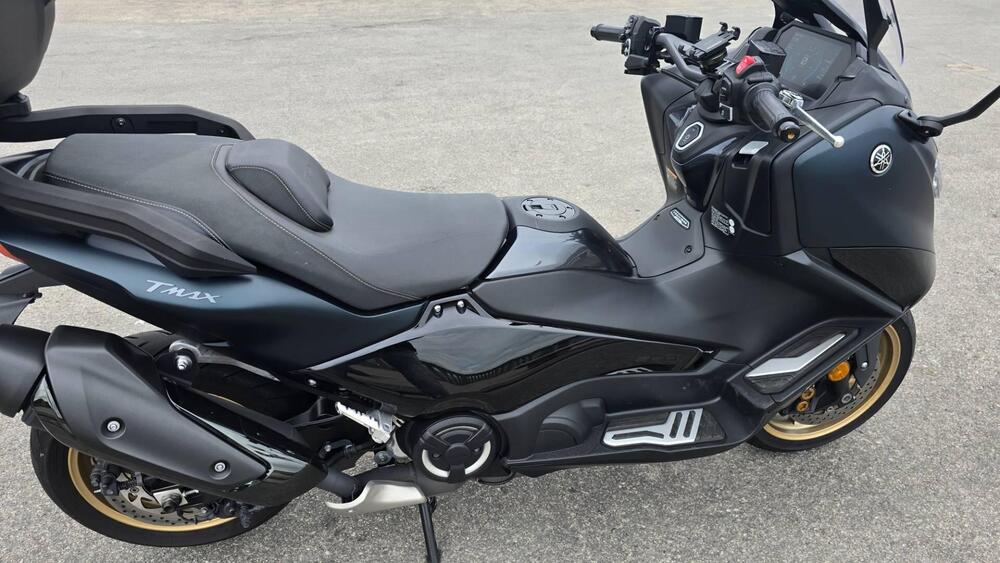 Yamaha T-Max 560 (2022 - 24) (5)