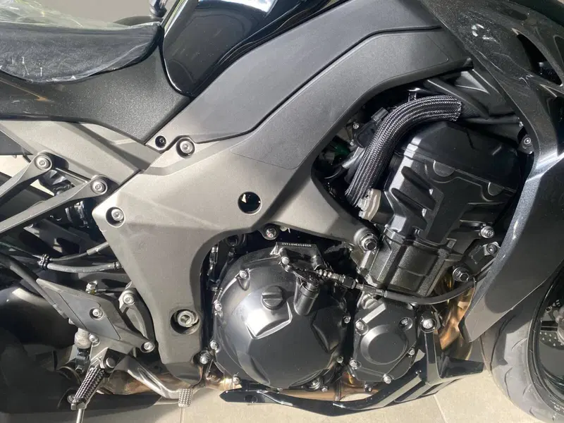 Kawasaki Z 1100 (2026) (5)