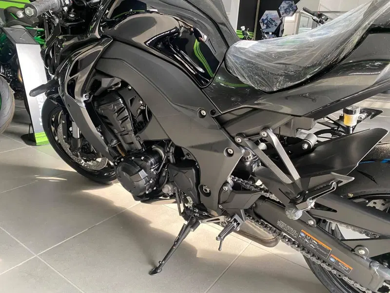 Kawasaki Z 1100 (2026) (8)