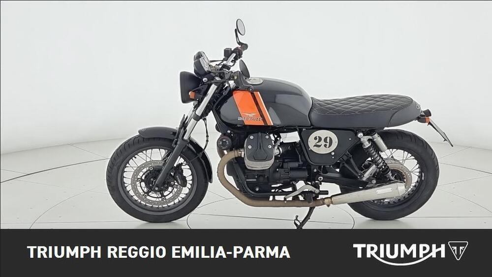 Moto Guzzi V7 Stone (2012 - 15) (4)