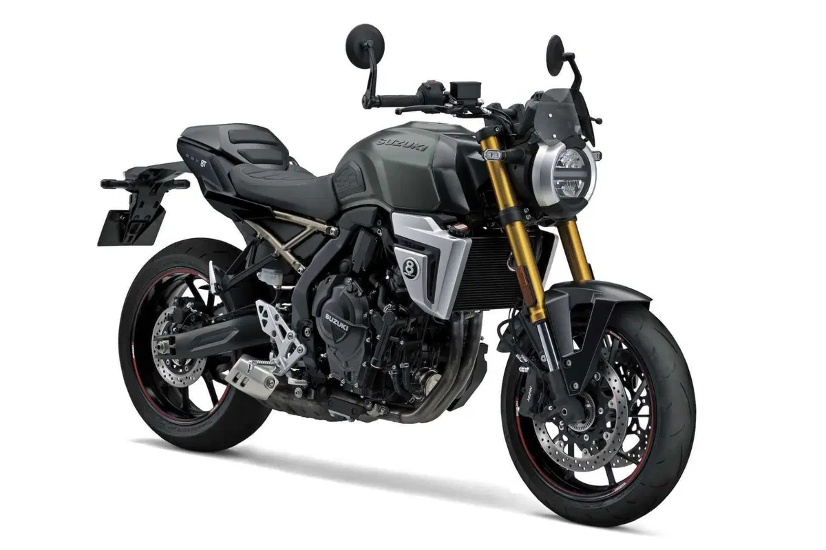 Suzuki GSX-8T e GSX-8TT debuttano nelle concessionarie (2)
