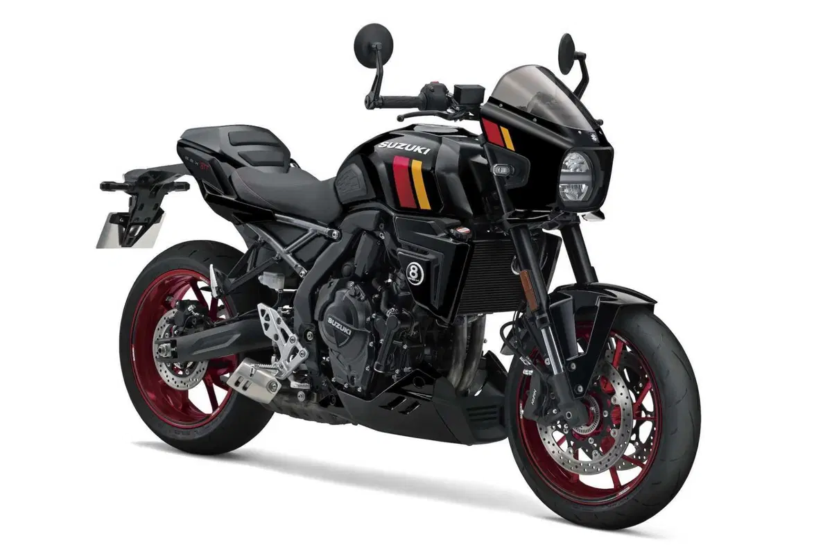 Suzuki GSX-8T e GSX-8TT debuttano nelle concessionarie (4)