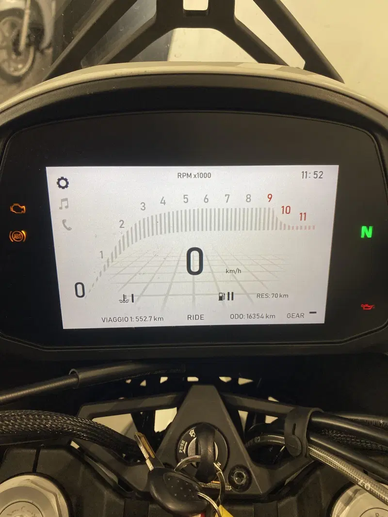 Moto Morini X-Cape 650 (2021 - 26) (2)