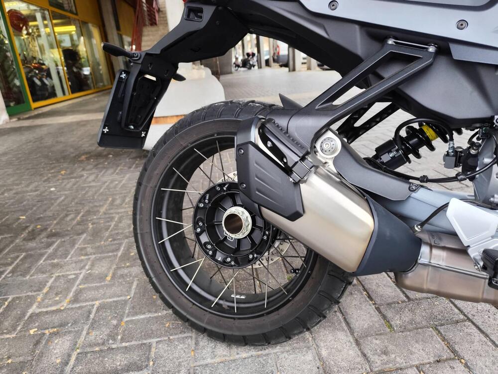 Moto Guzzi Stelvio (2024 - 25) (2)