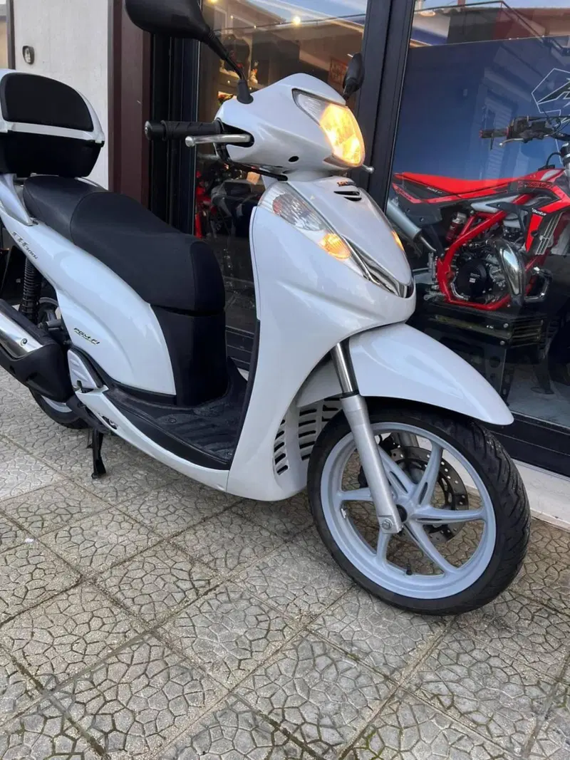 Honda SH 300 i (2006 - 10) (2)