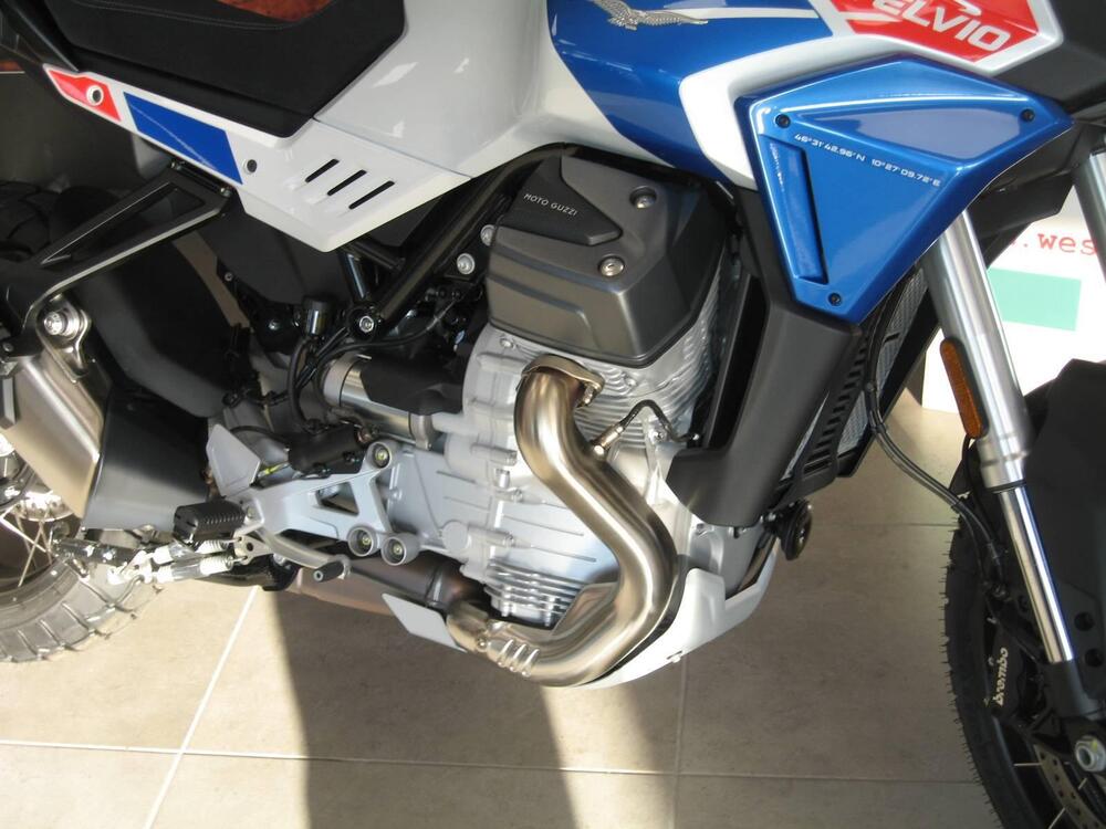 Moto Guzzi Stelvio Duecento Tributo (2025) (4)