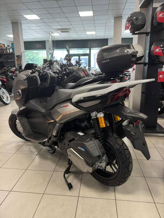 QJ Motor ATR 125 (2025) (2)