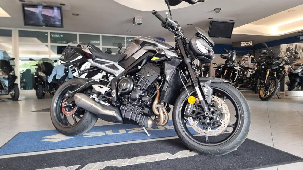 Triumph Street Triple 765 R (2023 - 25)
