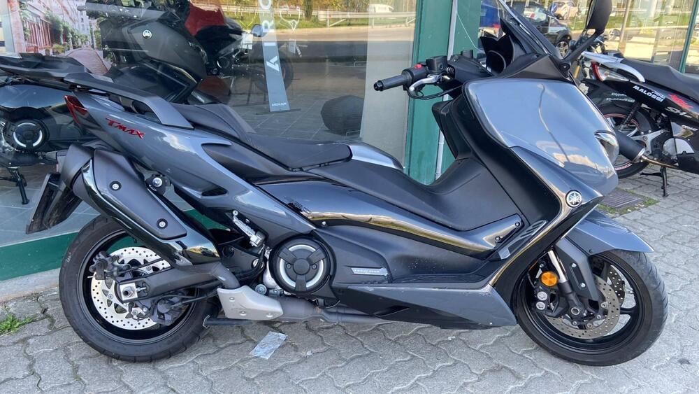 Yamaha T-Max 560 Tech Max (2021)