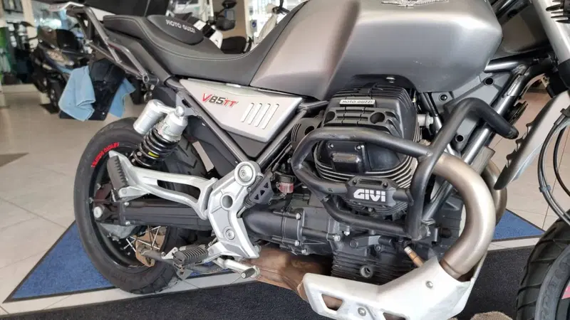 Moto Guzzi V85 TT (2019 - 20) (2)