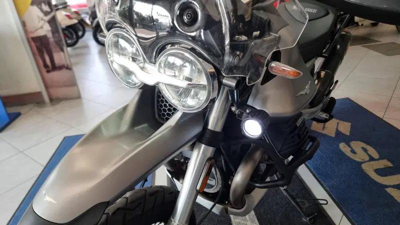 Moto Guzzi V85 TT (2019 - 20) (16)