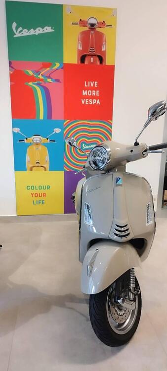 Vespa GTS 125 (2025) (4)