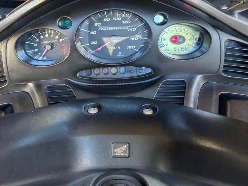 Honda Silver Wing 400 (2006 - 09) (8)