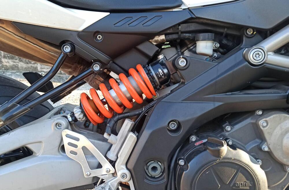 Aprilia Shiver 750 ABS (2010 - 17) (3)