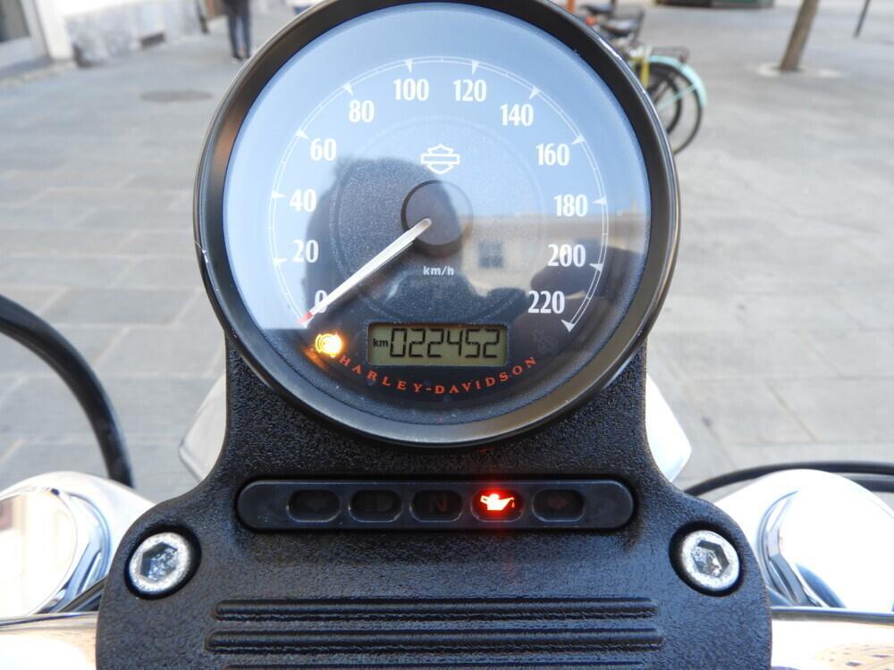 Harley-Davidson 883 SuperLow (2010 - 16) - XL 883L (4)