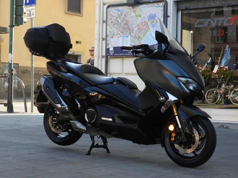 Yamaha T-Max 530 DX (2017 - 19) (2)