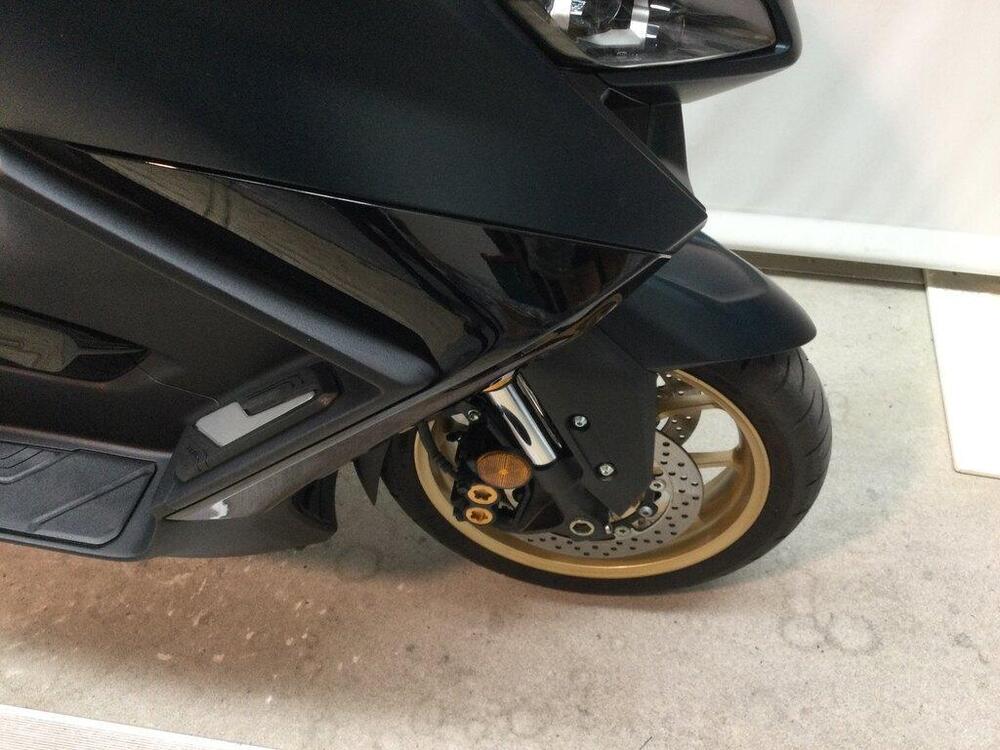 Yamaha T-Max 560 Tech Max (2022 - 24) (4)