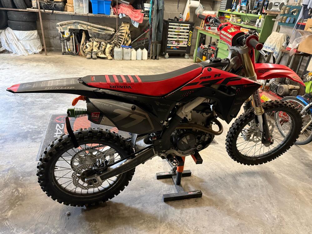 Honda CRF 250 R (2020) (5)