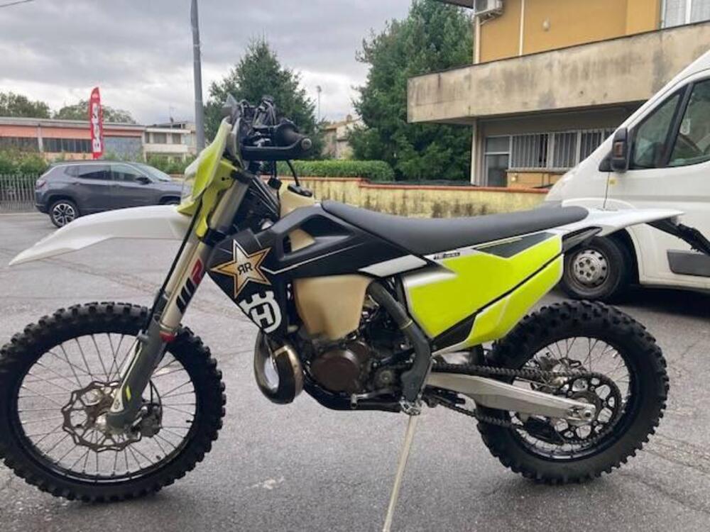 Husqvarna TE 300i (2022) (2)