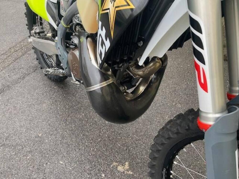 Husqvarna TE 300i (2022) (4)