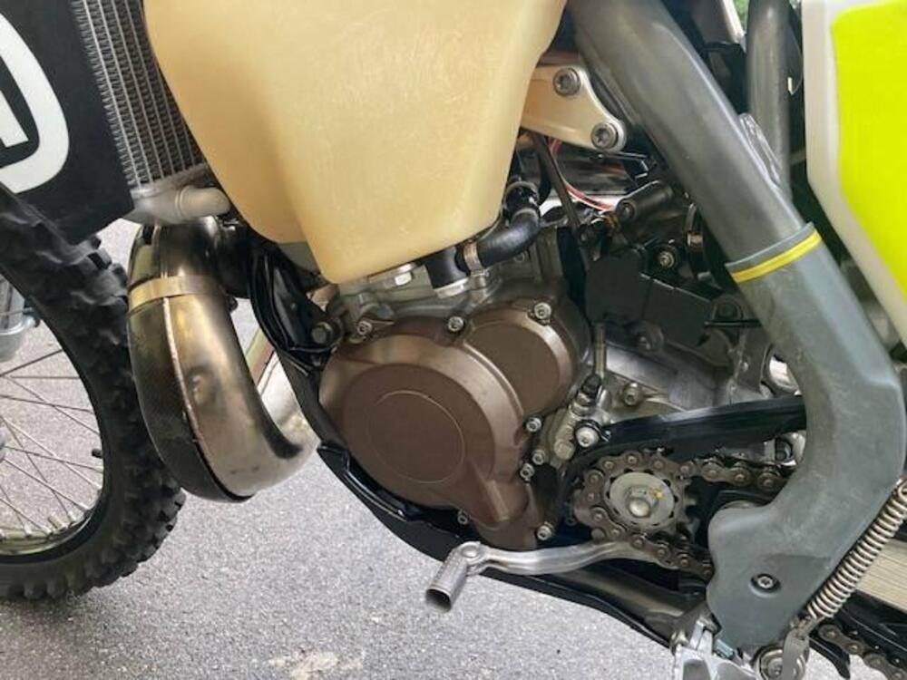 Husqvarna TE 300i (2022) (5)