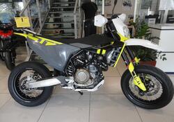 Husqvarna 701 Supermoto (2023 - 25) usata