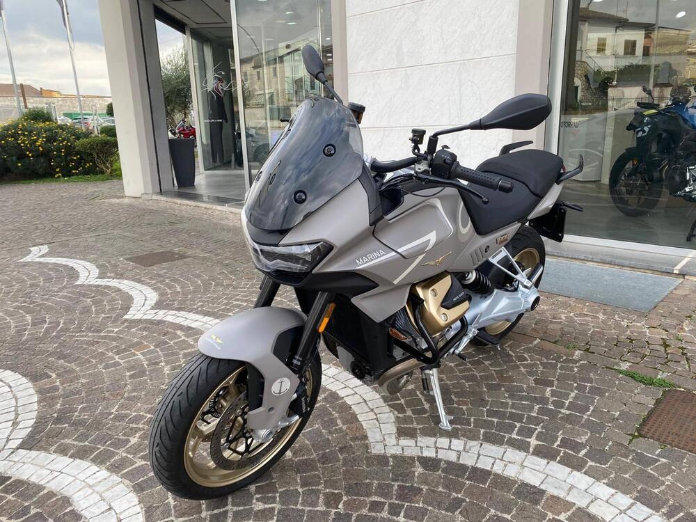 Moto Guzzi V100 Mandello (2025) (4)