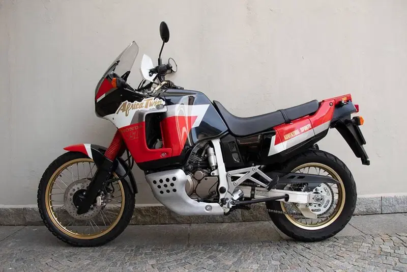 Honda Africa Twin XRV750 RD04 Storico FMI (2)