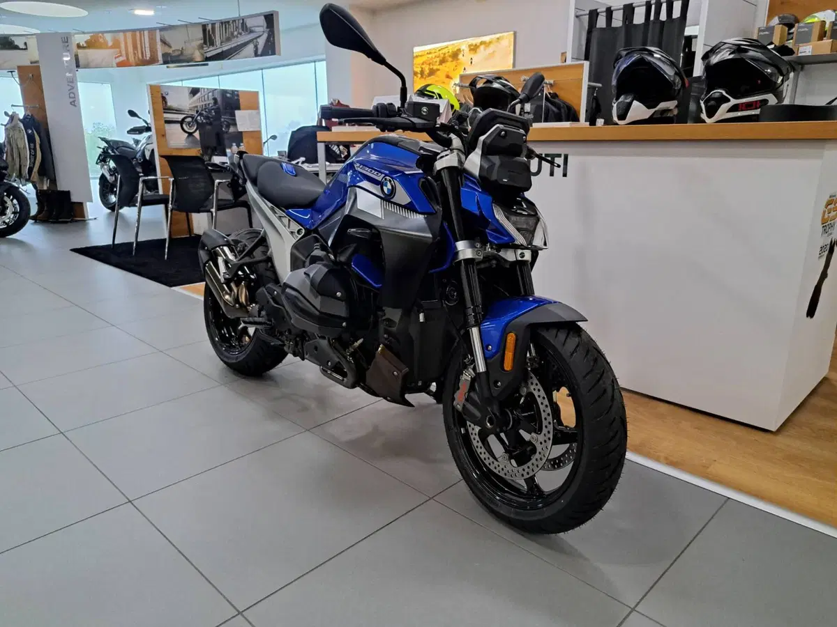 Bmw R 1300 R (2026) (2)