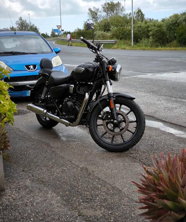 Royal Enfield Meteor 350 Stellar (2021 - 25) (4)