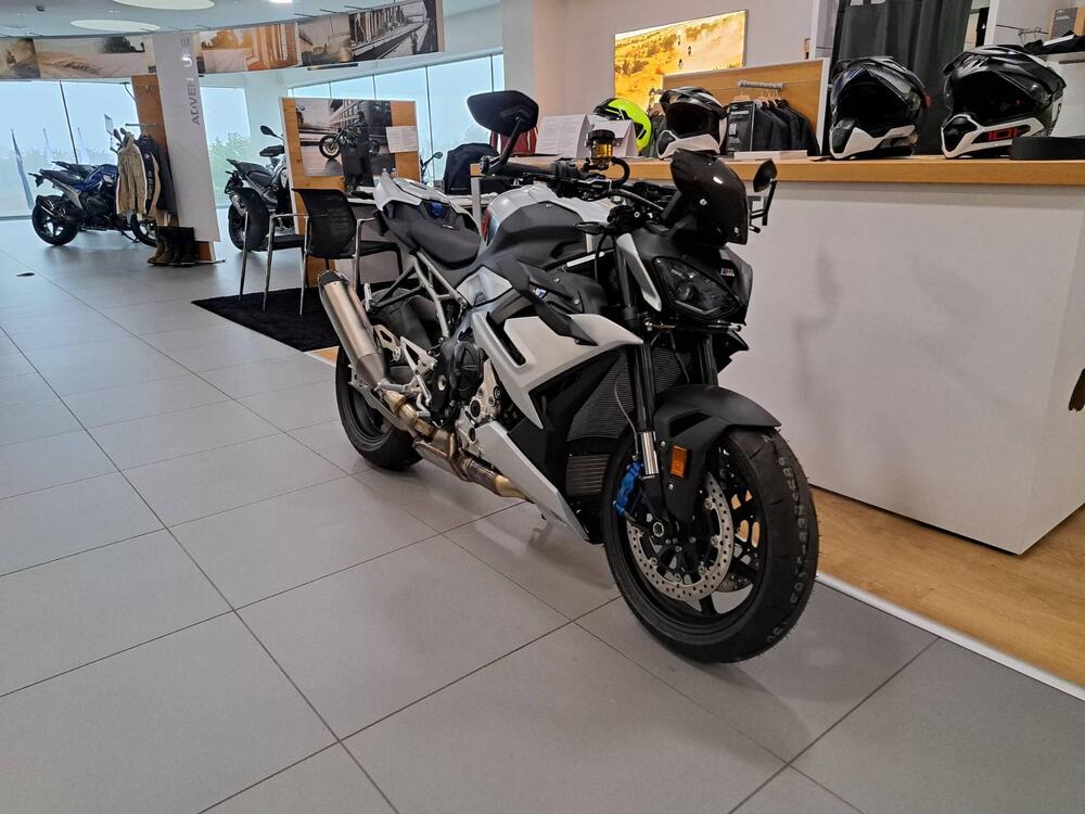 Bmw M 1000 R (2025) (2)