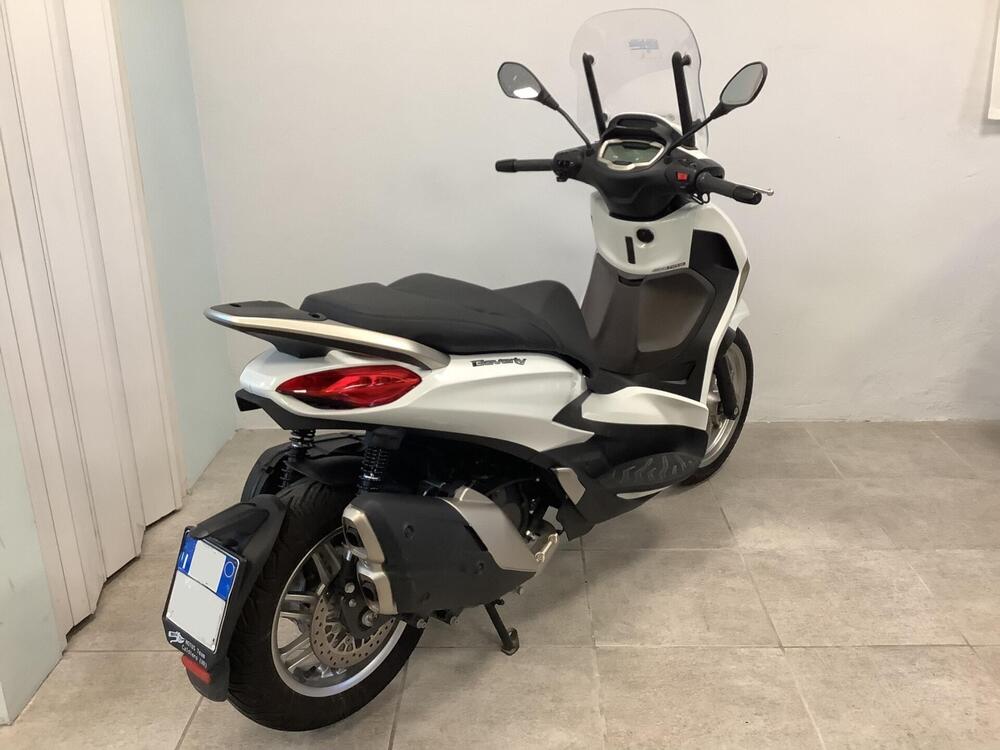 Piaggio Beverly 400 ABS-ASR (2021 - 24) (5)