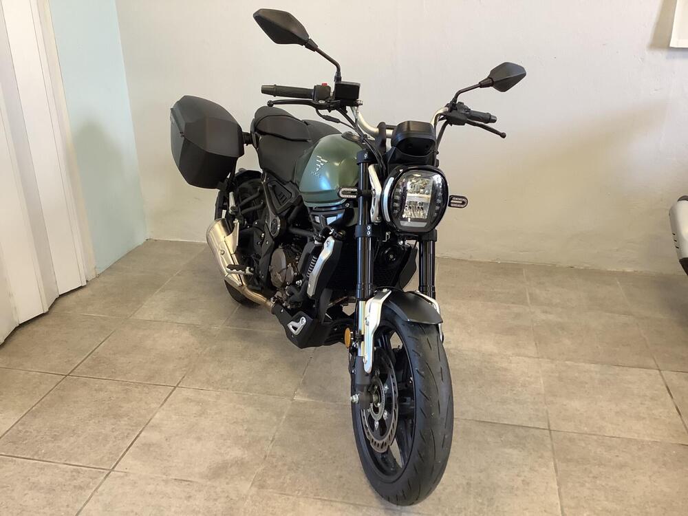 Voge Trofeo 300AC (2021 - 25) (2)