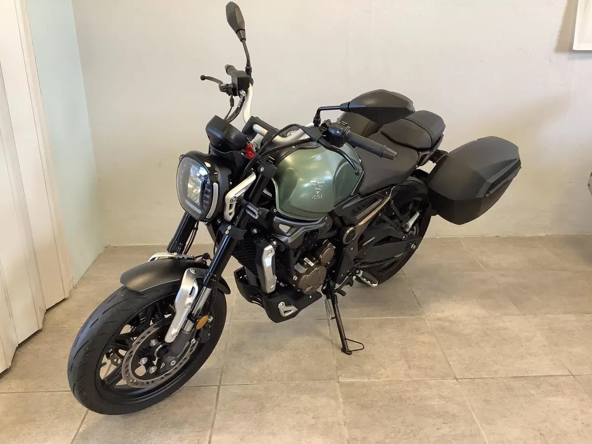 Voge Trofeo 300AC (2021 - 26) (3)