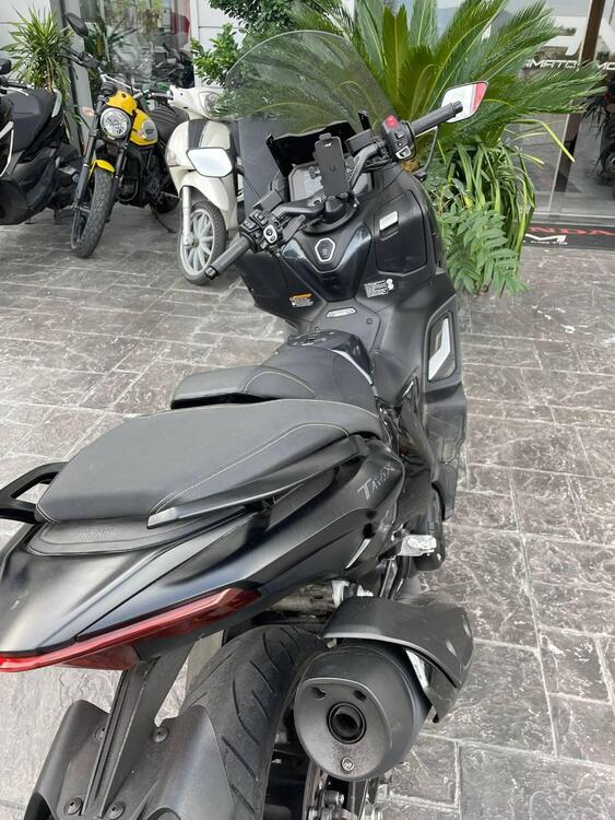 Yamaha T-Max 560 Tech Max (2022 - 24) (2)