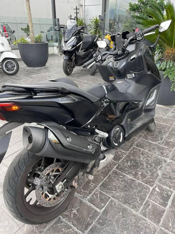Yamaha T-Max 560 Tech Max (2022 - 24) (4)