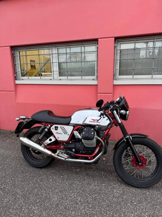 Moto Guzzi V7 Racer (2012 - 14)