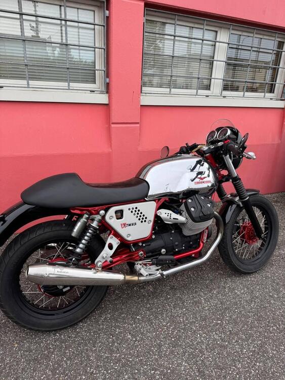 Moto Guzzi V7 Racer (2012 - 14) (2)