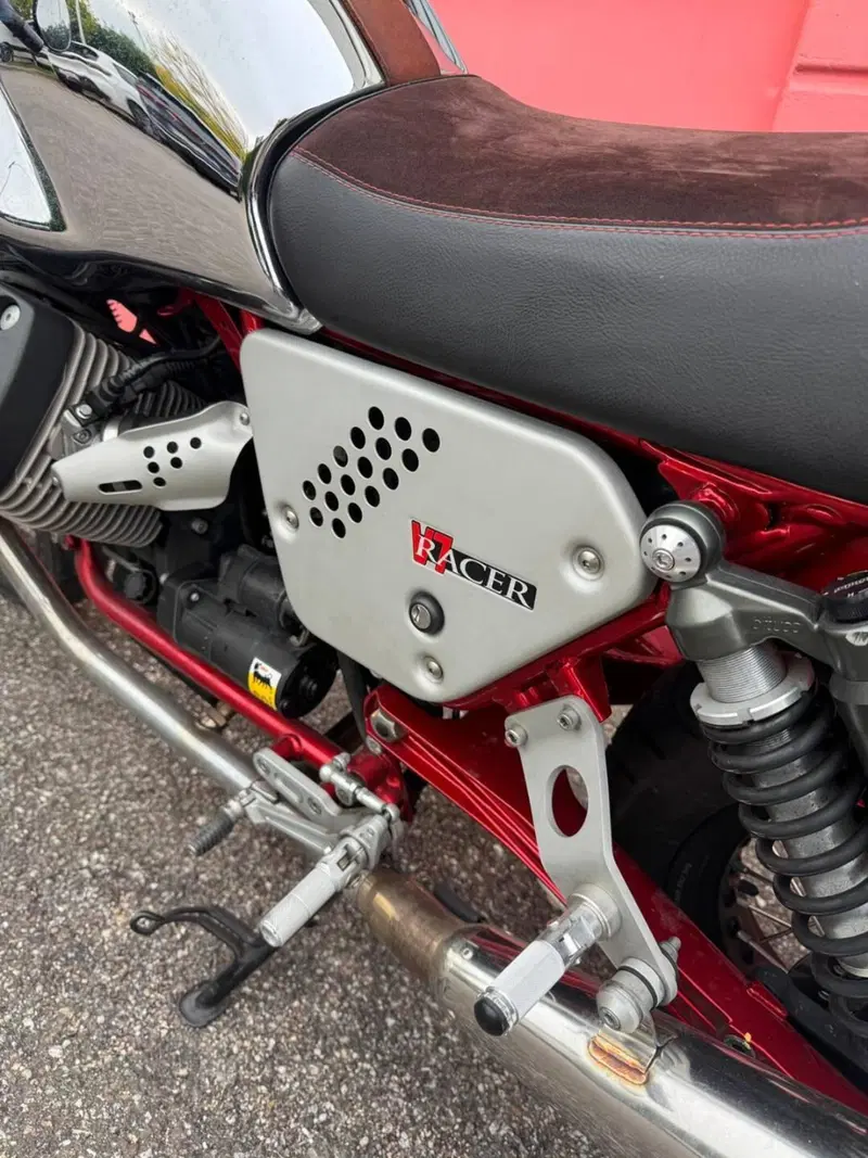 Moto Guzzi V7 Racer (2012 - 14) (7)