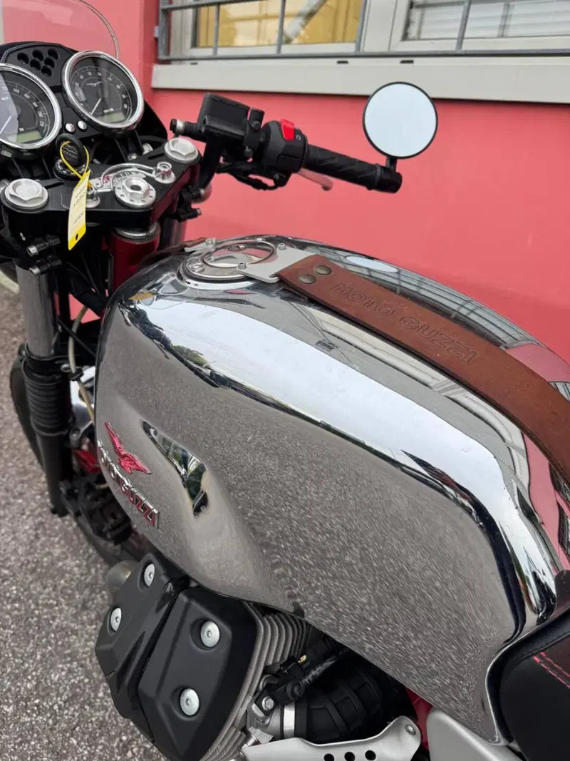 Moto Guzzi V7 Racer (2012 - 14) (10)