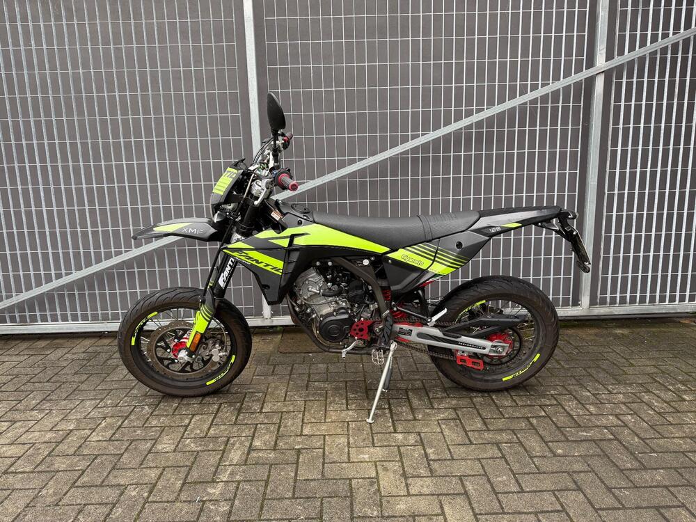 Fantic Motor XMF 125 Motard Performance 4T (2023 - 24) (4)