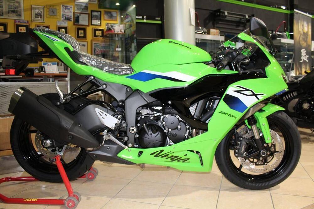 Kawasaki Ninja 636 ZX-6R (2024 - 26) (2)