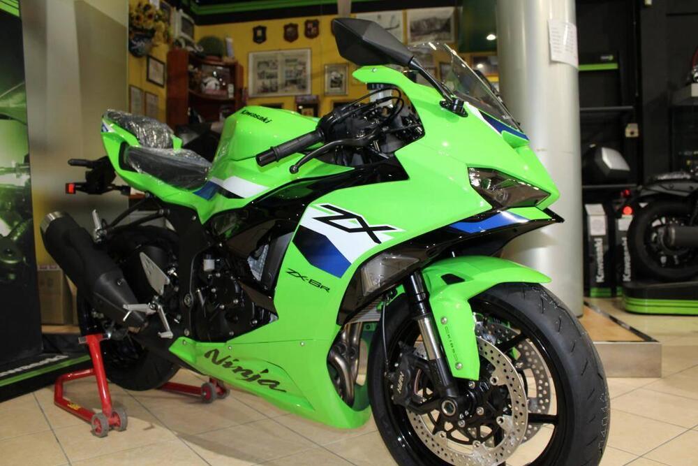 Kawasaki Ninja 636 ZX-6R (2024 - 26) (5)