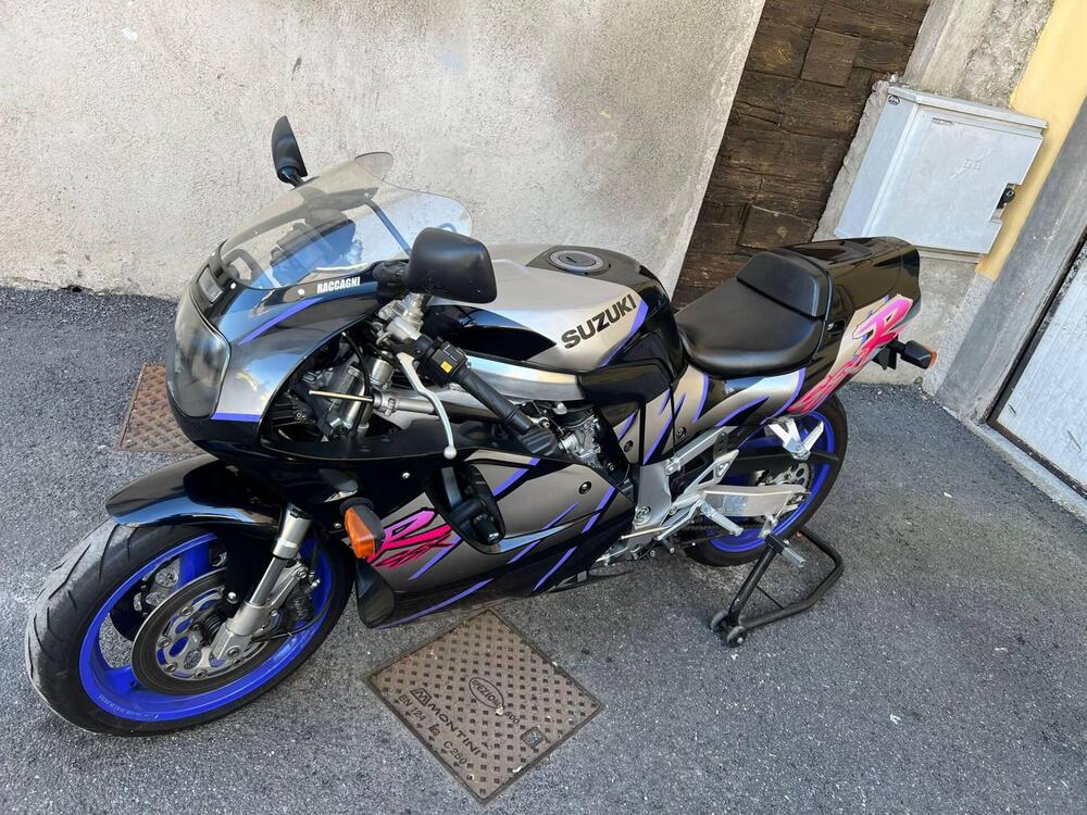 Suzuki Gsx r 750 (3)
