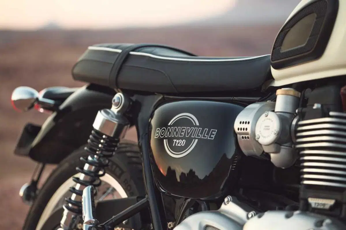 Triumph Bonneville 2026: evoluzione tecnica per le Modern Classic inglesi (24)