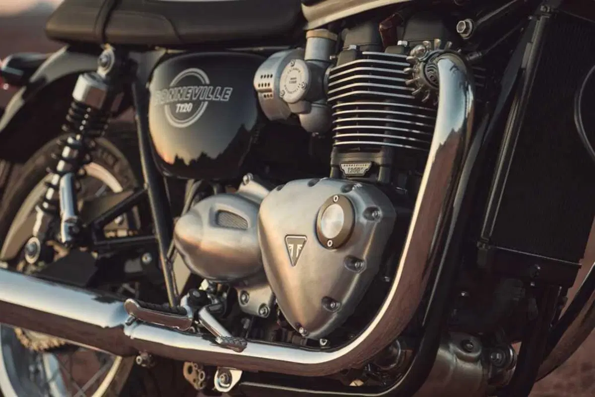 Triumph Bonneville 2026: evoluzione tecnica per le Modern Classic inglesi (26)