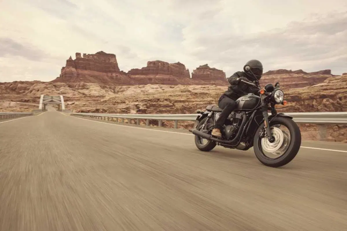 Triumph Bonneville 2026: evoluzione tecnica per le Modern Classic inglesi (40)