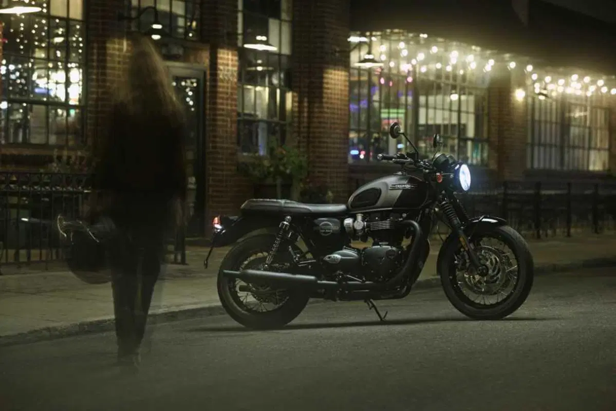 Triumph Bonneville 2026: evoluzione tecnica per le Modern Classic inglesi (43)